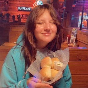 Meet your Posher, Emma